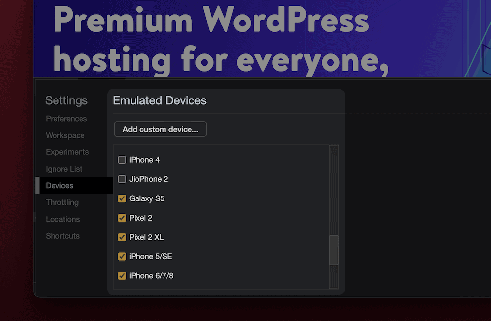 A list of emulated devices within Brave. Una lista de dispositivos emulados mostrados en Brave.